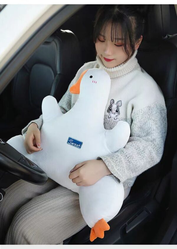 Gối tựa lưng hình ngỗng